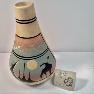 Navajo Art Vase